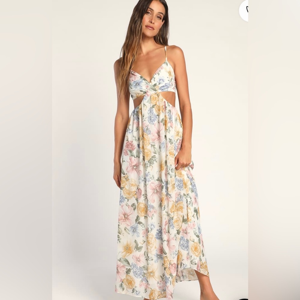 LuLus Romance Blooms Ivory Floral Print cutout maxi dress SZ Small